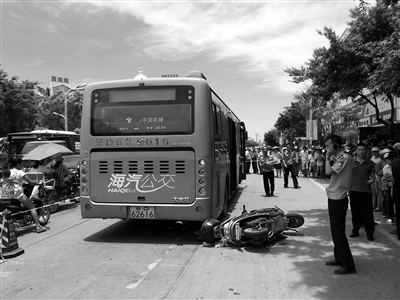 事故现场。 南国都市报记者崔嵛 摄