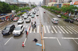 83岁老人当场身亡